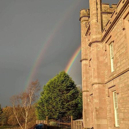 Langhouse Castle Bed And Breakfast Inverkip Eksteriør bilde