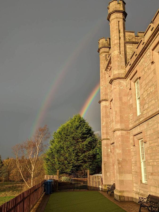 Langhouse Castle Bed And Breakfast Inverkip Eksteriør bilde